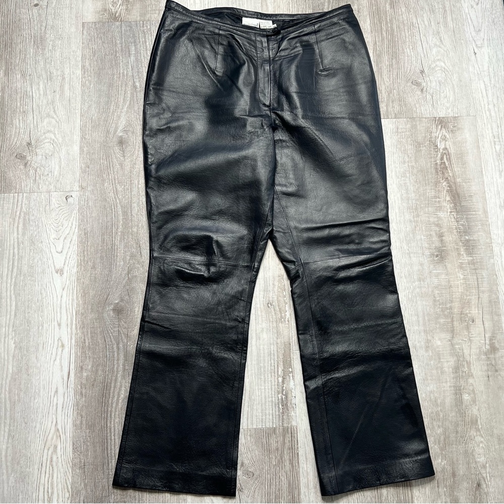 Newport News Black Leather women’s Pants size 16W Vintage straight leg zip front